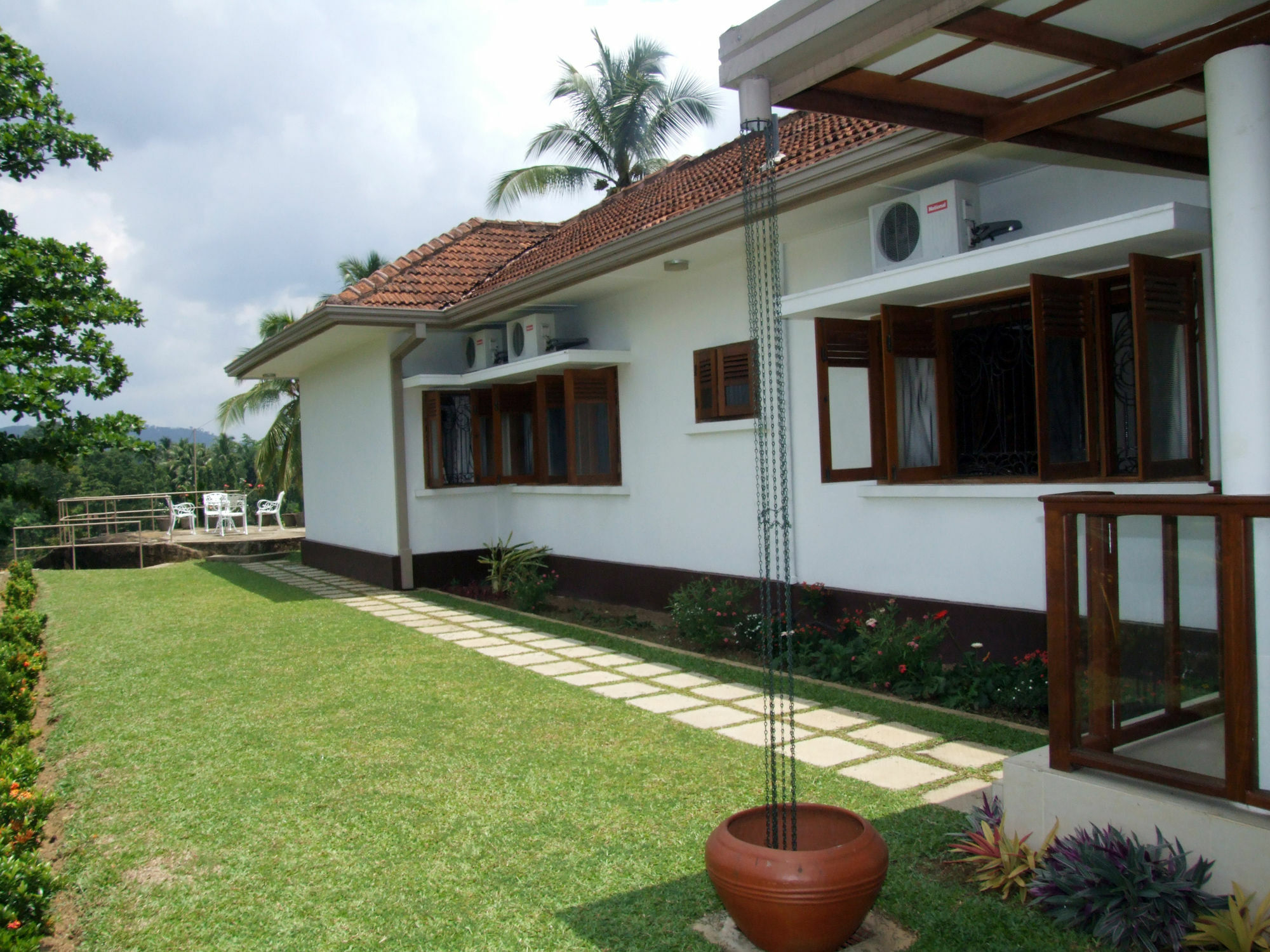 Serene Villa Ratnapura Exterior photo